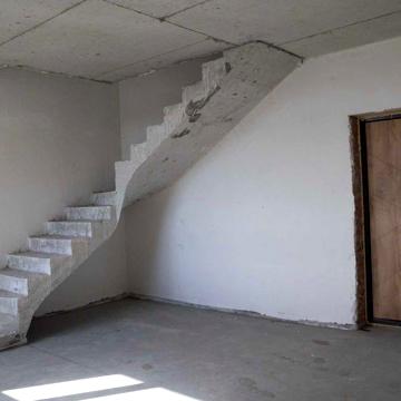 Продам простору дворівневу 5-к.кв. 113.7м² з лоджіями - лише 34 тис/м²