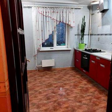 Продаж 3-к квартири 71,6 м2 м.Київ, вул.Милославська, 35 64500 $