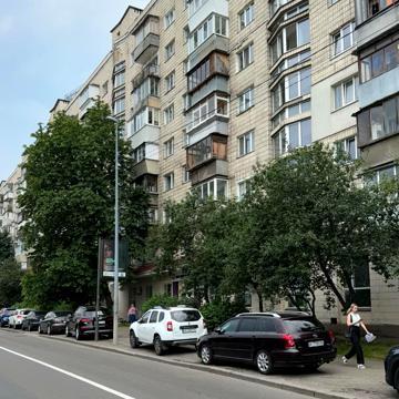 Кловський узвіз, 24