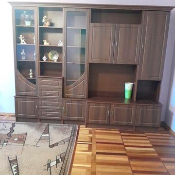 На длительный срок 3комнатная квартира-студия.
