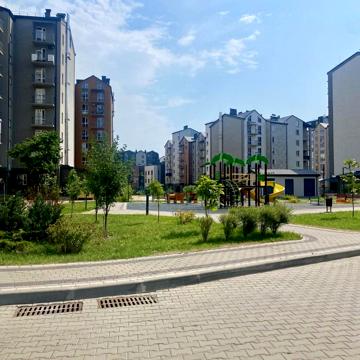 Героїв Крут вул., 10