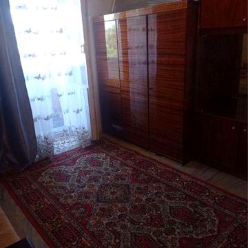Продається однокімнатна квартира в центрі міста.