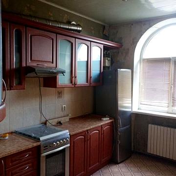 Продам велику 2-кімнатну "сталінку" на "Ставках".