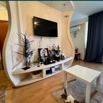 Здам двохкімнатна квартира центр, ремонт,меблі, 2-к, від власника,