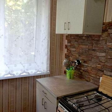 Продам 1 комнатную квартиру на Проспекте Свободы.  Метро.