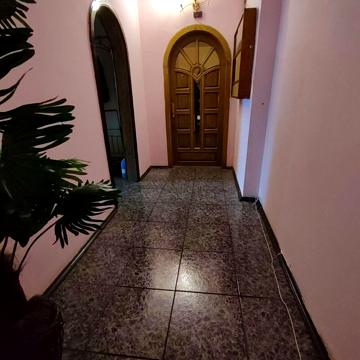 Володимира Бизова вул. (Якіра), 24