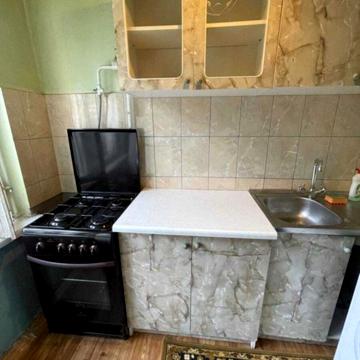 Зарічанська, 6