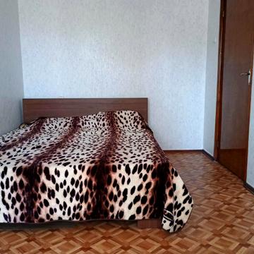 Палубна вул., 9