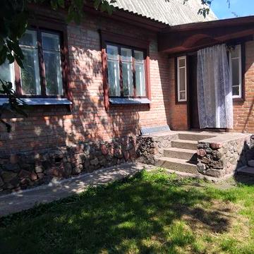 Продаю будинок в місті Конотоп Сумська область .
