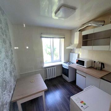 Вартових Неба вул. (Тобольська), 52