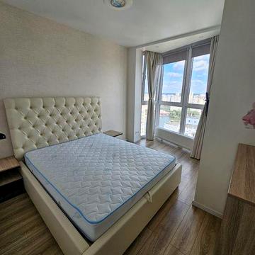 Продам квартиру Драгоманова 2 (власник, без комісії)