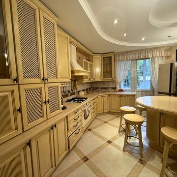 Продається розкішна 4-кімнатна квартира м.Львів, вул. ЧУПРИНКИ 112 ЖК Чупринки 112