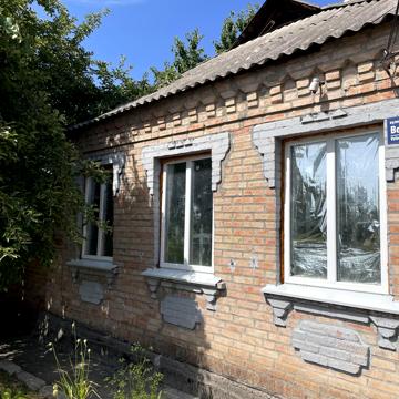 Волноваська вул. (Саратовська), 9