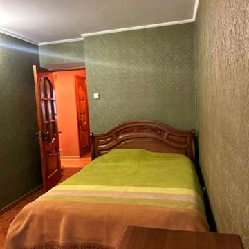 Зарічанська вул., 44