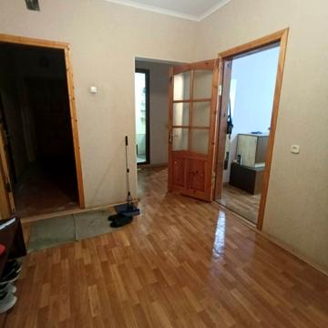 Панаса Мирного вул., 28/3