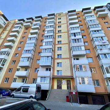 Гайдамацька вул. (Марфи Струтинської), 13-Б