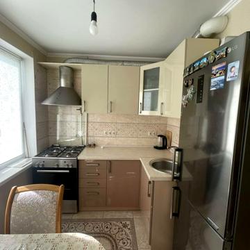 Миропільська вул., 3