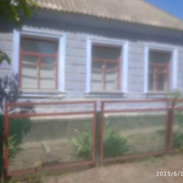 Продається газифікований будинок