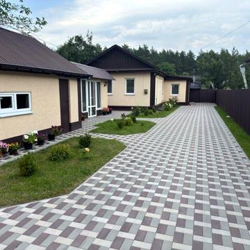 Продажа дома своим удобством.