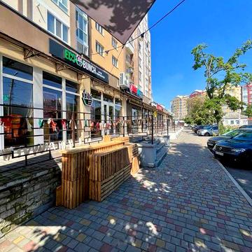 Продам 2 кімнатну квартиру в новобудові Центр міста
