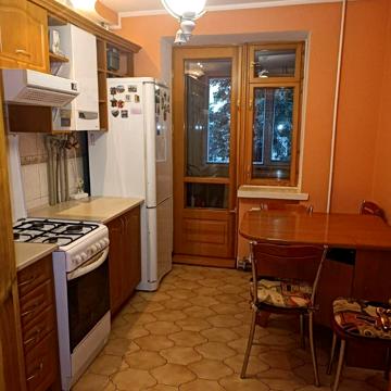 Генерала Безручка вул., 14