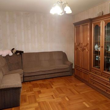 Миколи Лаврухіна вул., 11