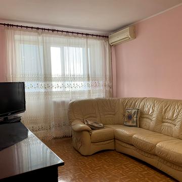 Володимира Антоновича вул. (Свердлова), 64
