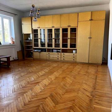 Добротный дом с большим подвалом