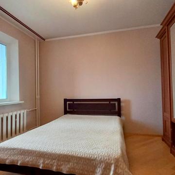 Автозаводська вул., 63
