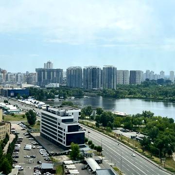 Дніпровська набережна вул., 17 В