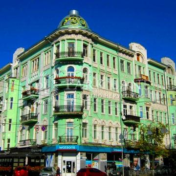 3 к Велика Житомирська,Львівська площа,Фасадний дореволюційній будинок