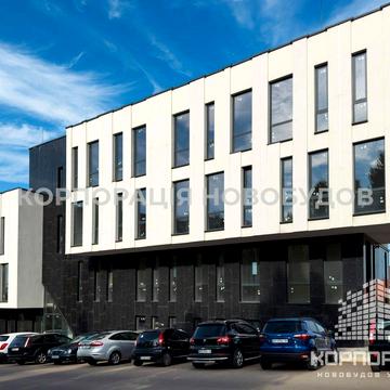 Миколи Амосова вул., 10