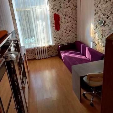 Продам 2-кімнатну квартиру на Дубенській