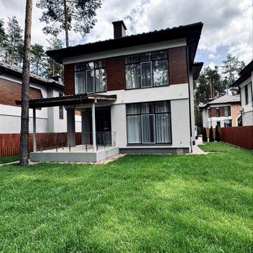 Продам будинок з ремонтом в Бортничах