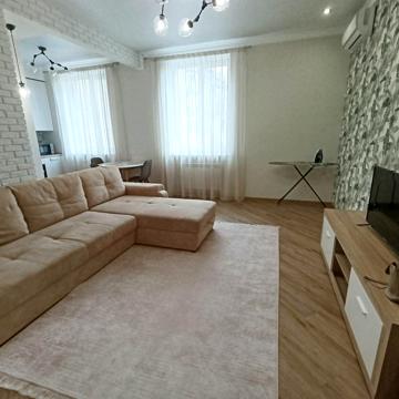 Олександрівська вул. (Дзержинського), 60