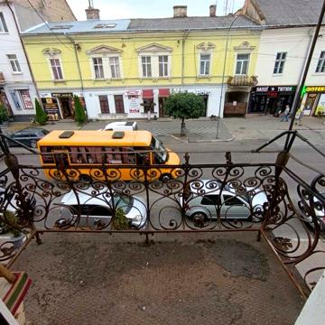 Продається 2 кімнатна квартира вул. Т. Шевченка. Центр.