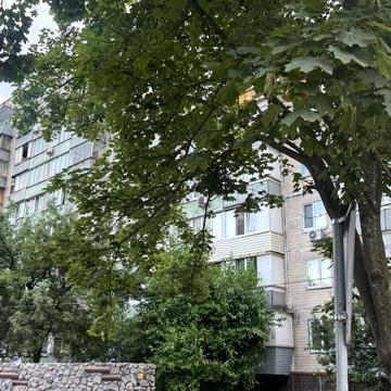 1 кімнатна квартира в центрі міста .