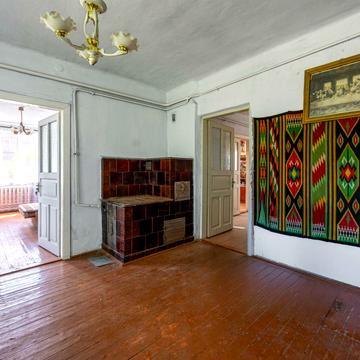 Центральна