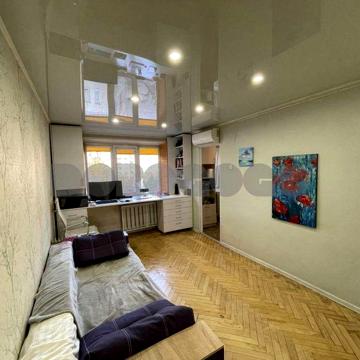 Продаж 1 кімн. кв-ри по вул. Академіка Корольова 10 в