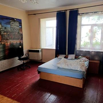 здам квартиру в центрі міста навпроти ресторану Веранда Довгий термін