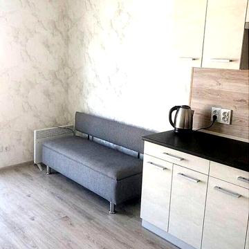 Довгострокова оренда 1 кімнатної квартири К. Василенка 14В