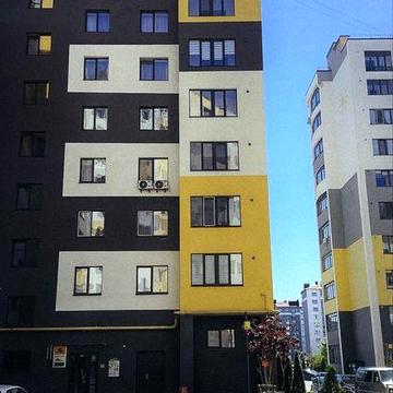 Продаж 3-ох кім Сирець неподалік Озера