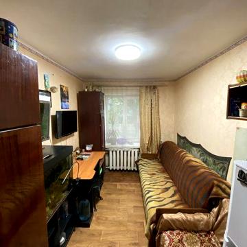 Продам коммунальную квартиру в центре города