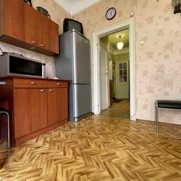 Сдам большую 2к квартиру, Сталинка 2/5эт., ул. Титова/Янгеля