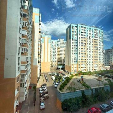 Сергія Данченка вул., 28