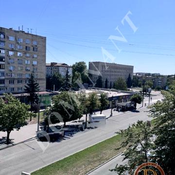 Соборний просп. (Леніна), 93