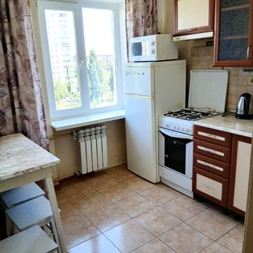 Чоколівський бульв., 37