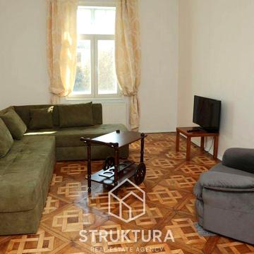 Продаж  3 к квартири з ремонтом в центрі міста