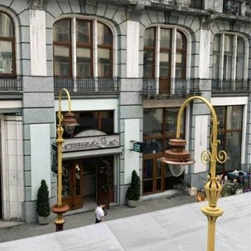 Левка Бачинського вул., 2