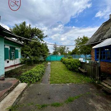 Продаж будинка в селі Ялинці або обмін  на 1 кімнатну